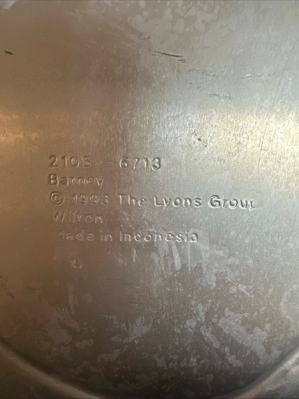 Vintage 1993 Wilton Barney 2105-6713 Cake Pan Barney Waving 16